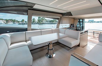 FERRETTI 550 8 