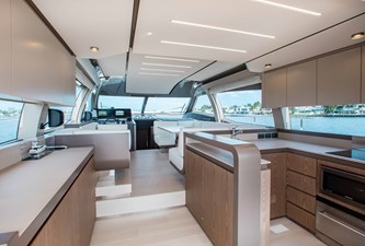 FERRETTI 550 9 