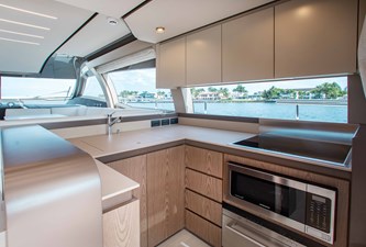 FERRETTI 550 10 