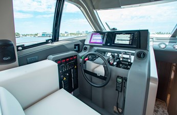 FERRETTI 550 14 