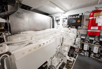 FERRETTI 550 31 