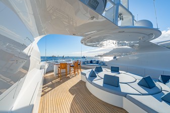 Sundeck with Table Hidden
