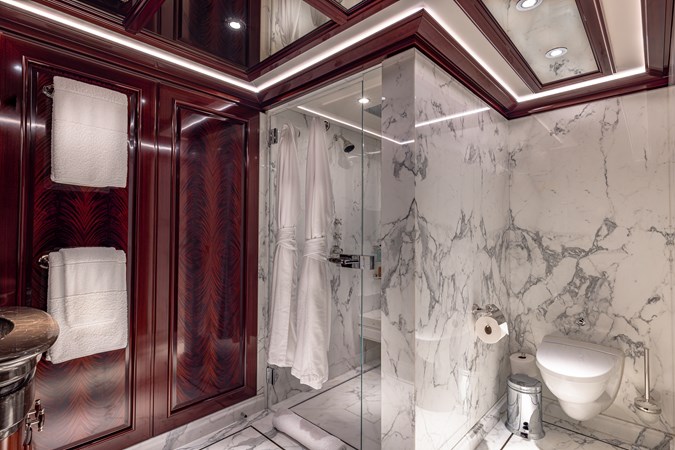 Twin Cabin Head - Port Forward