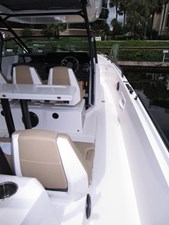 TT/GRACE 24 Stbd side deck