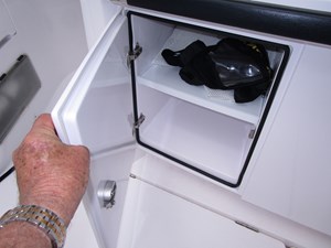 TT/GRACE 27 Bar storage