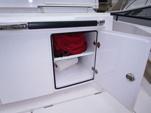 TT/GRACE 28 Bar storage