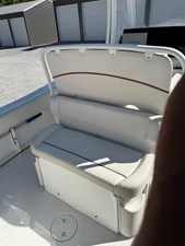 - 14 Fwd cockpit seat