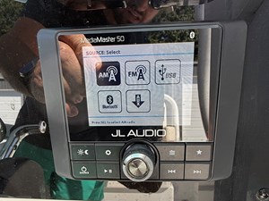 - 24 JL Audio MediaMaster 50