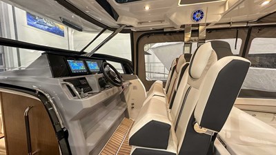 JEANNEAU CAP CAMARAT 10.5 WA SERIE2 50 