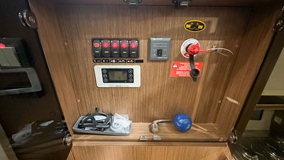 JEANNEAU CAP CAMARAT 10.5 WA SERIE2 59 