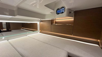 JEANNEAU CAP CAMARAT 10.5 WA SERIE2 69 