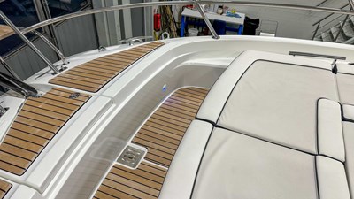 JEANNEAU CAP CAMARAT 10.5 WA SERIE2 83 