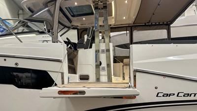 JEANNEAU CAP CAMARAT 10.5 WA SERIE2 86 