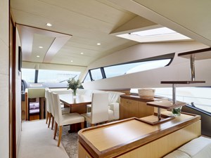 M/Y FLOW 10 