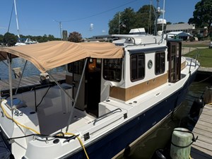 LADY ZARA 5 Bimini Starboard