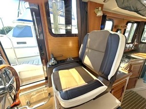 LADY ZARA 8 Helm Seat