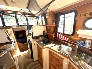 LADY ZARA 14 Galley