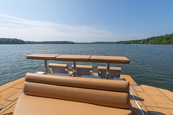 UNPLUGGED 17 Transom stools