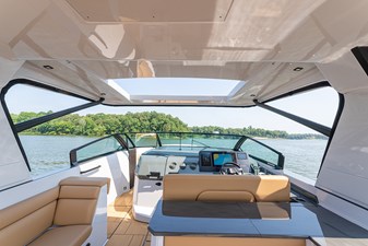 UNPLUGGED 24 Helm area