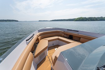 UNPLUGGED 30 Bow area