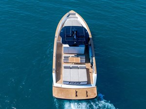 M/Y FiZZY 8
