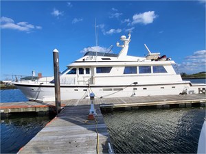 74' Hatteras 1989 74 CPMY 1 