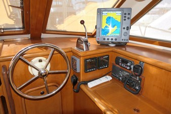 PEREGRINE 8 Pilothouse Helm