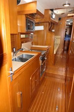 PEREGRINE 32 Galley Fwd