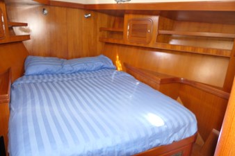 PEREGRINE 50 Master berth