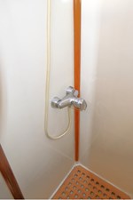 PEREGRINE 57 Master Shower