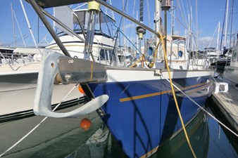 PEREGRINE 84 Dockside Bow