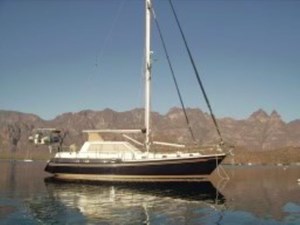 PEREGRINE 105 Puerto Escondido anchored