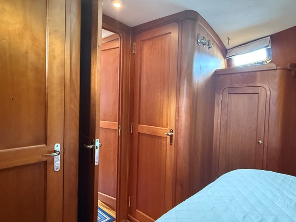 Primary Stateroom Storage and Entry