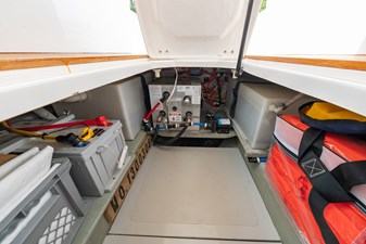 ELOISE 19 Bilge/Storage