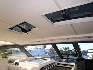 ENDLESS SUMMER 37 (2) Overhead electrically operated hatches