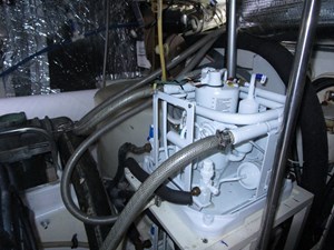 ENDLESS SUMMER 58 New helm deck AC