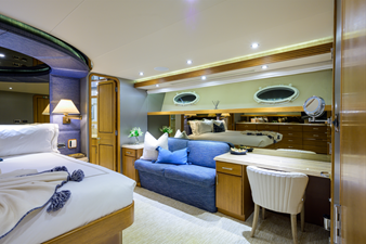 SUPERSTAR 2001 WESTPORT Motor Yacht Raised Pilothouse Motor Yacht Yacht MLS #455932 49