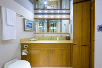 SUPERSTAR 2001 WESTPORT Motor Yacht Raised Pilothouse Motor Yacht Yacht MLS #455932 50