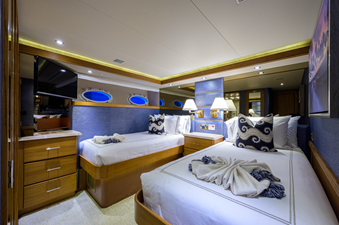 SUPERSTAR 2001 WESTPORT Motor Yacht Raised Pilothouse Motor Yacht Yacht MLS #455932 54