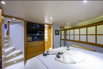 SUPERSTAR 2001 WESTPORT Motor Yacht Raised Pilothouse Motor Yacht Yacht MLS #455932 58