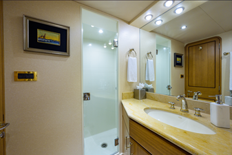 SUPERSTAR 2001 WESTPORT Motor Yacht Raised Pilothouse Motor Yacht Yacht MLS #455932 61