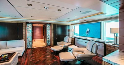 SUPERYACHT W 5 