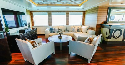 SUPERYACHT W 18 