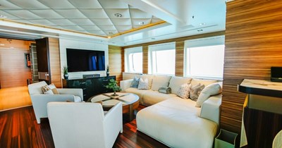 SUPERYACHT W 19 