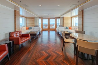 SUPERYACHT W 9 Salon Looking Aft