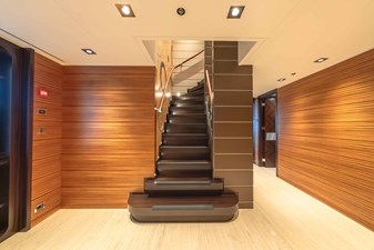 SUPERYACHT W 10 Main Deck Foyer