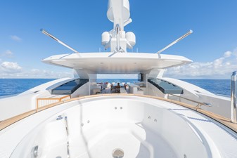 SUPERYACHT W 60 Sun Deck Jacuzzi