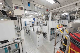 SUPERYACHT W 75 Engine Room