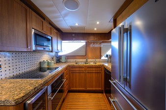 ST. TROPEZ  44 68_cheoy_lee_st_tropez_galley_03