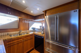 ST. TROPEZ  46 68_cheoy_lee_st_tropez_galley_06